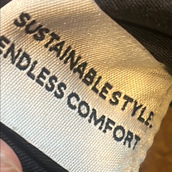 Cariuma Black Canvas Sneakers - Picture 3 of 14